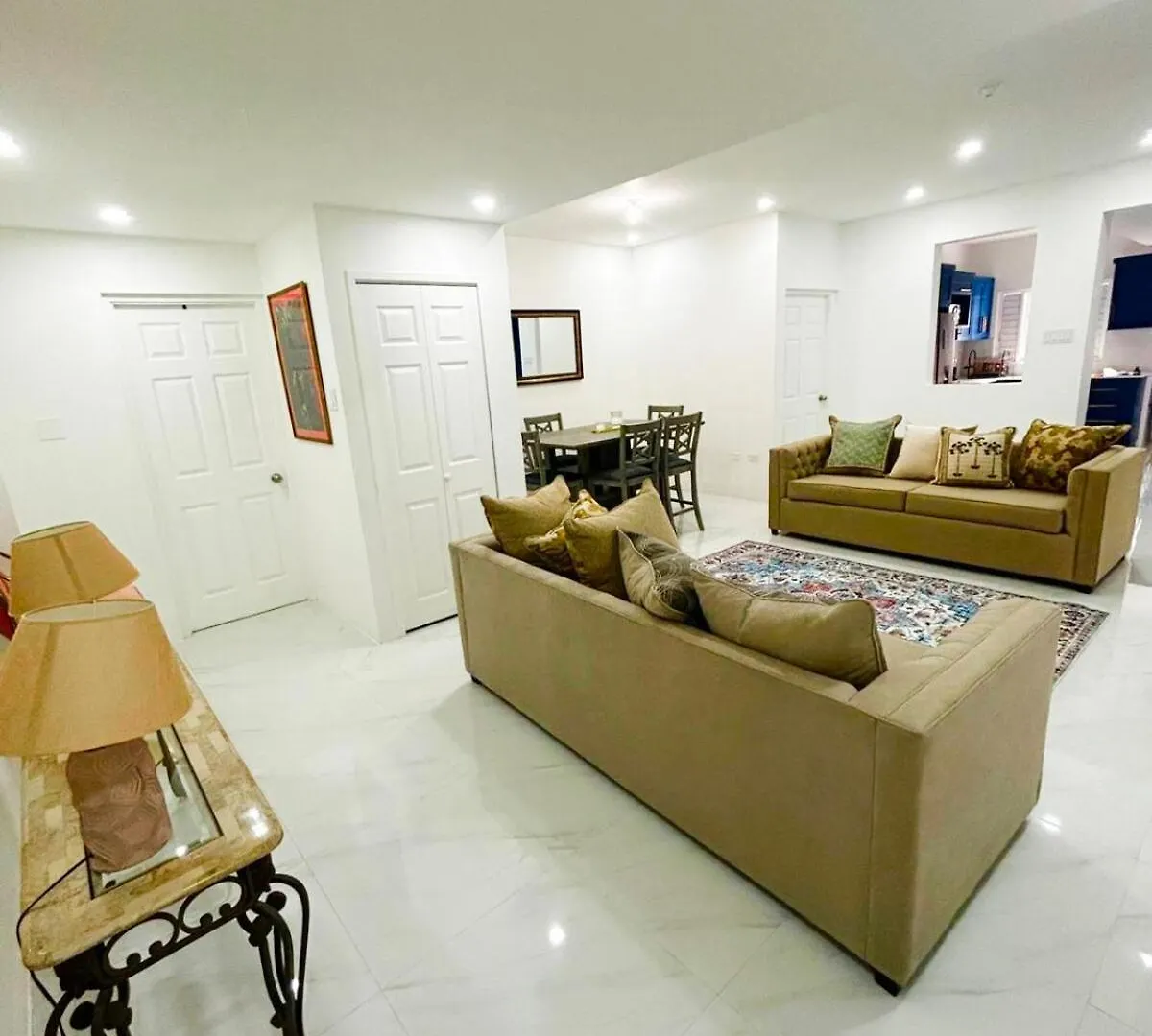 Luxury New Kingston 3 Bed 2 Bath Apartment
