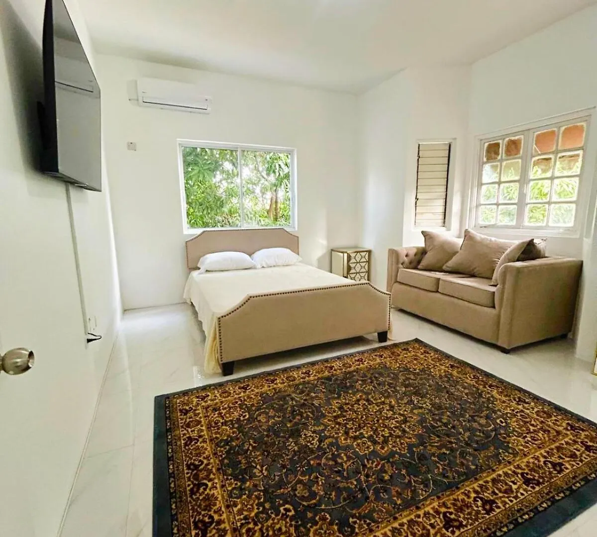 Luxury New Kingston 3 Bed 2 Bath Apartment
