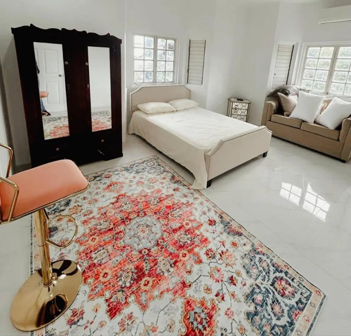 Luxury New Kingston 3 Bed 2 Bath Apartment